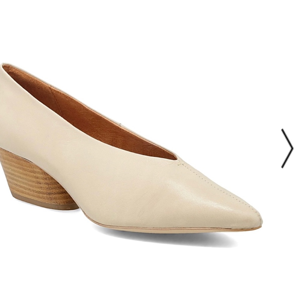 ISO Miz Mooz Hope low heel pump, size 38